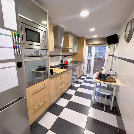 Evans Realty Bj Terraza & Garaje & 3 Habs & 2 Banos *