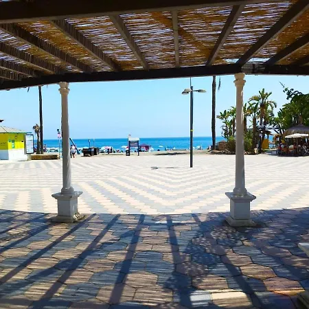 Evans Realty Bj Terraza & Garaje & 3 Habs & 2 Banos * Velez Malaga