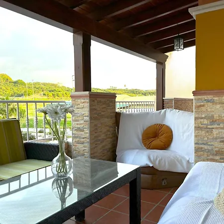 Evans Realty Bj Terraza & Garaje & 3 Habs & 2 Banos * Velez Malaga